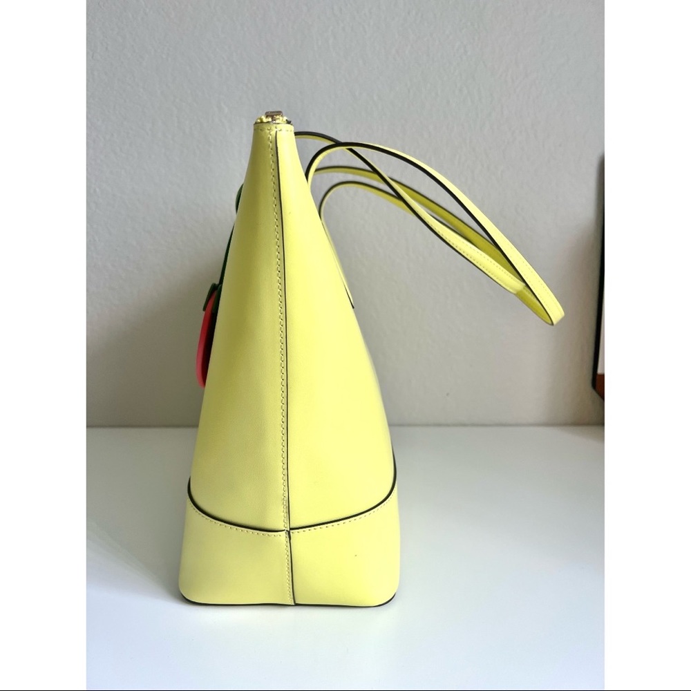 SOLD — Kate spade braelynn tote summer bag - Picture 4 of 10